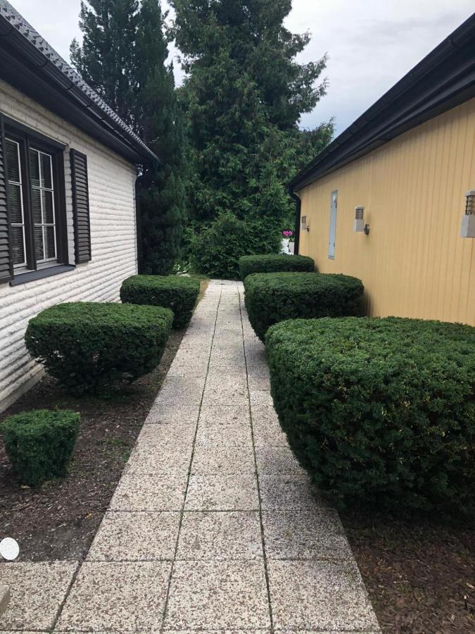 Anitas B&B Stockholm/Vaellingby Экстерьер фото