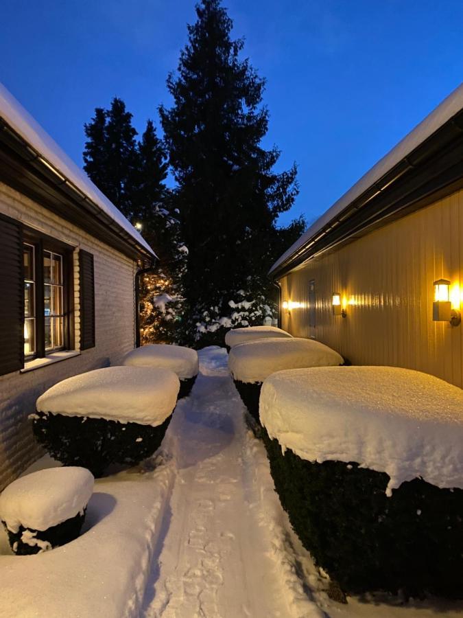 Anitas B&B Stockholm/Vaellingby Экстерьер фото