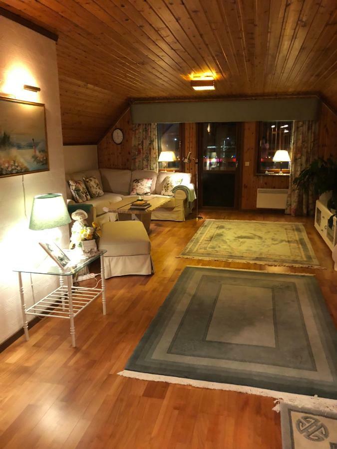 Anitas B&B Stockholm/Vaellingby Экстерьер фото